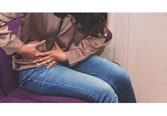 Disbiosi estiva e “diarrea del viaggiatore”: come preparare l’intestino prima delle vacanze